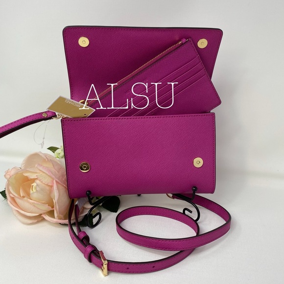 Michael Kors Clutch Wristlet xBody Fuchsia Leather - Picture 2 of 8